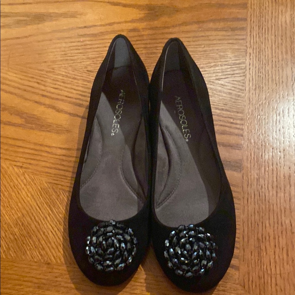 AEROSOLES Black Flats with Rosette Detail